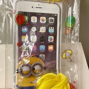Waterproof Cell Phone Pouch Minion Image and Yellow Lanyard  New in Package